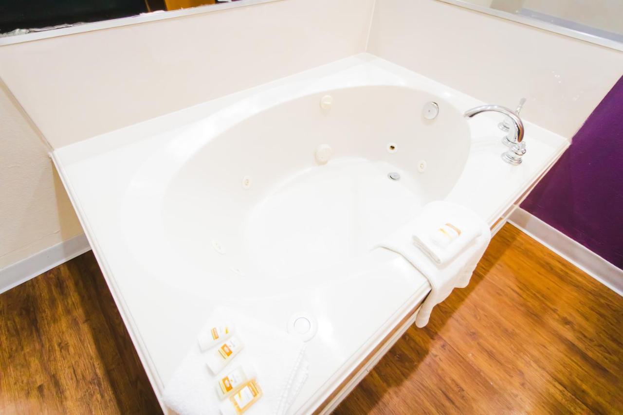 Palacio Royale Inn Signature Katy Zewnętrze zdjęcie